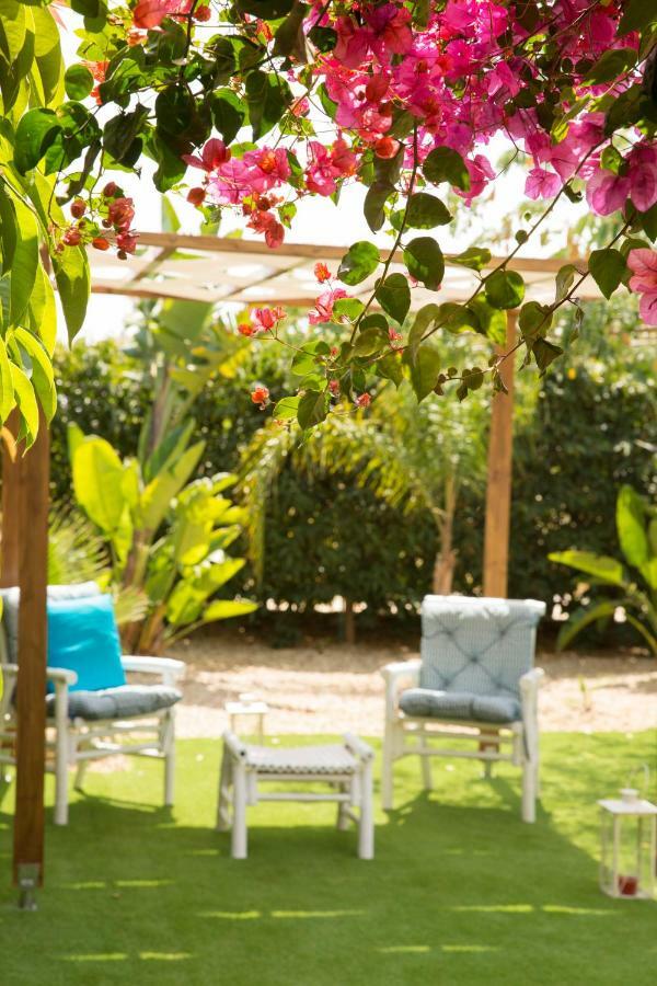 Million Flowers Protaras Exterior photo